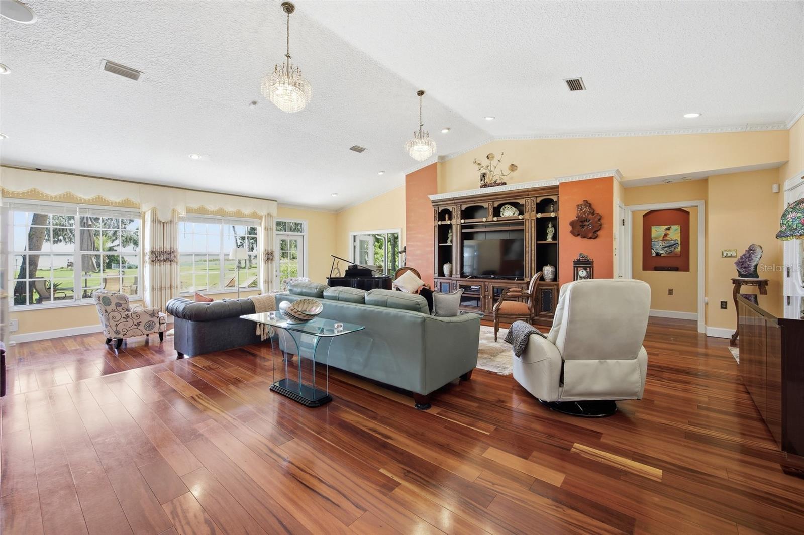 ACREAGE & UNREC - Residential