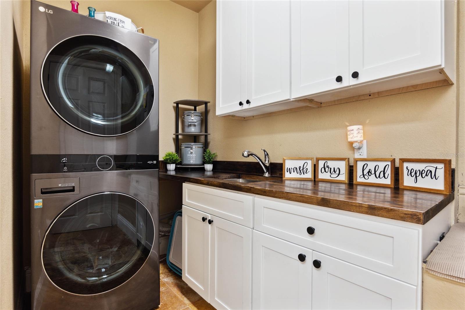 KELSO ON LAKE BUTLER - Residential