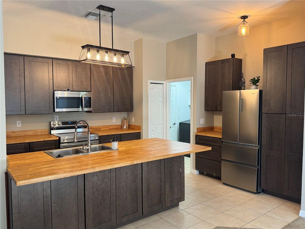 Photo of 3415 Grove Blossom Lane, Plant City, FL 33567 (MLS # TB8412316)