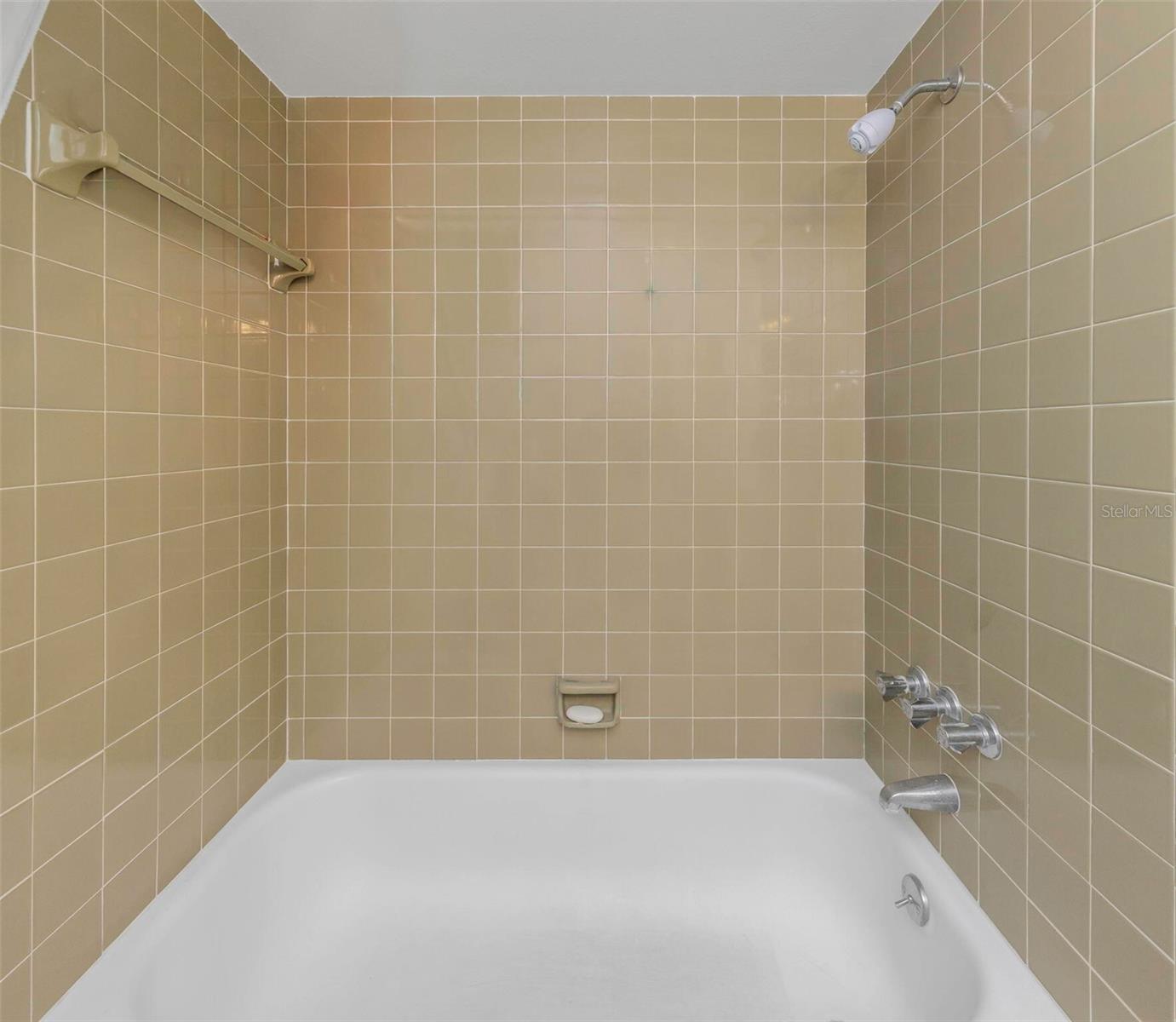 SEMINOLE GROVE ESTATES - Residential