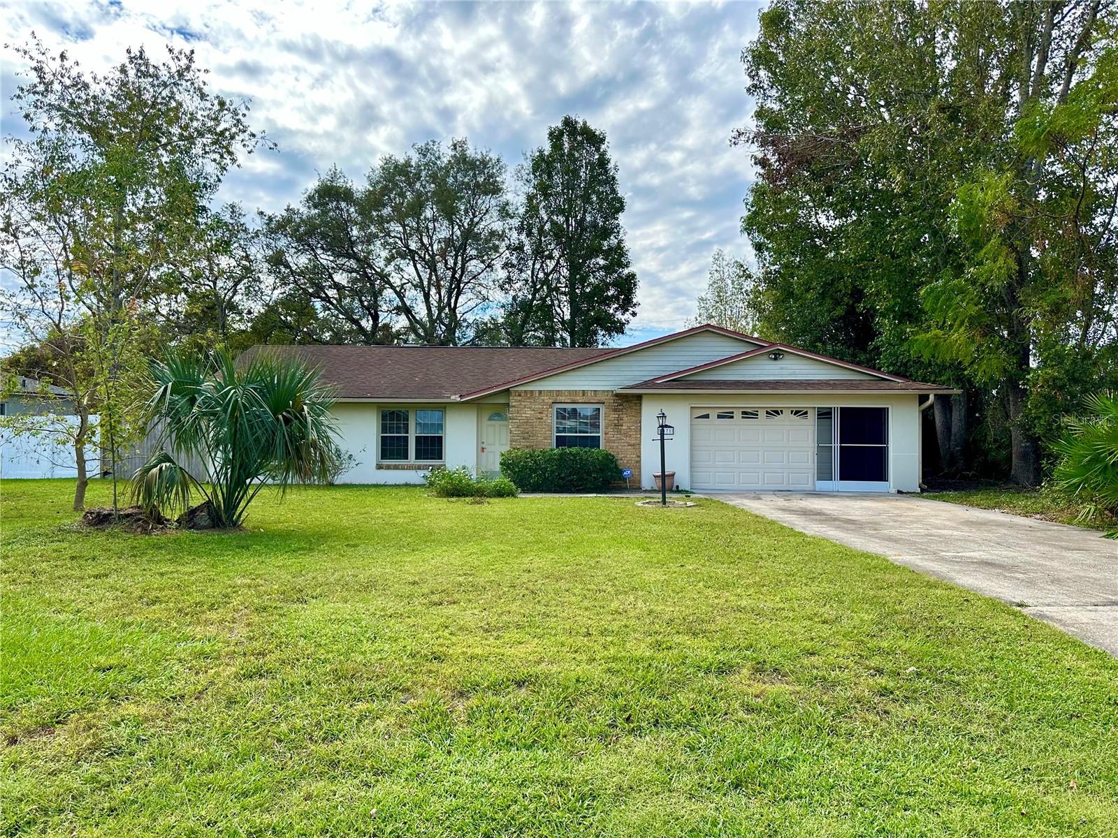 DELTONA LAKES UNIT 45 - Residential Lease