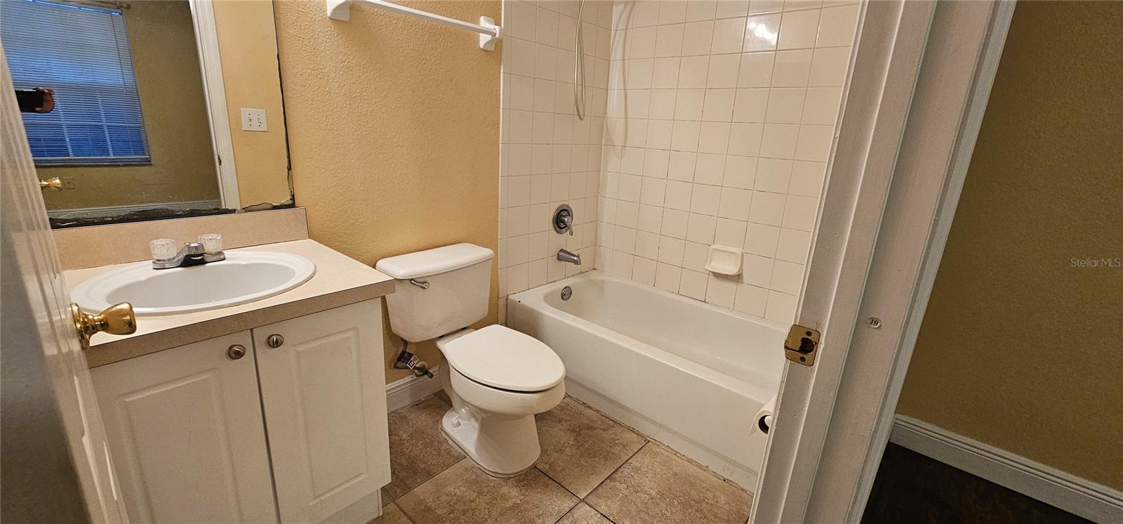 RIO HILLS TOWNHOUSES - Residential Lease