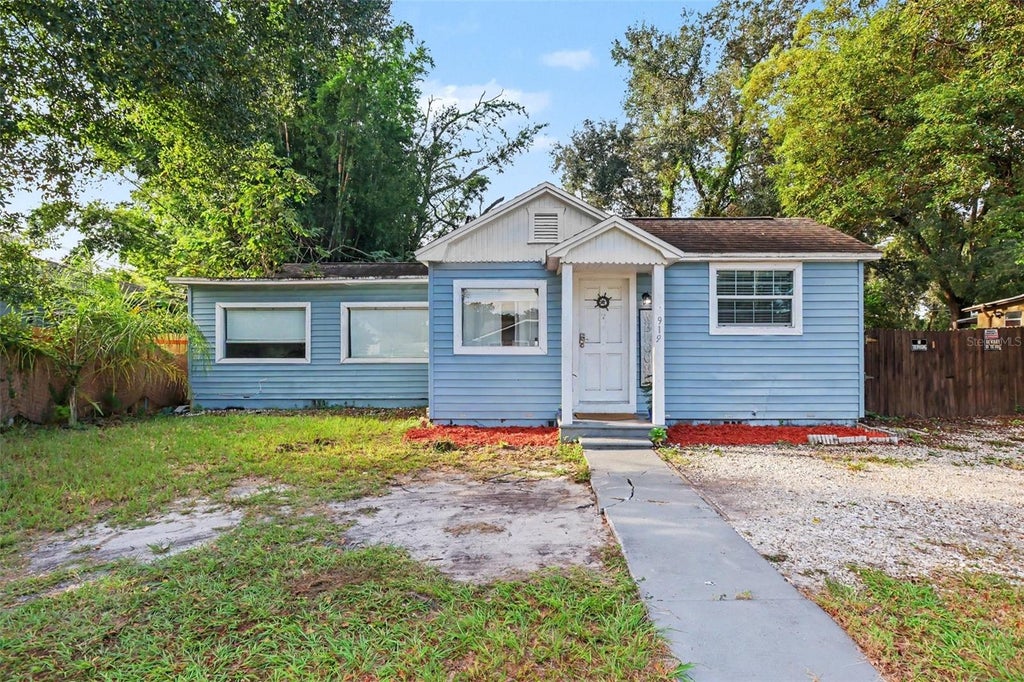 Photo of 919 E Bougainvillea Ave, Tampa, FL 33612 (MLS # TB8553762)