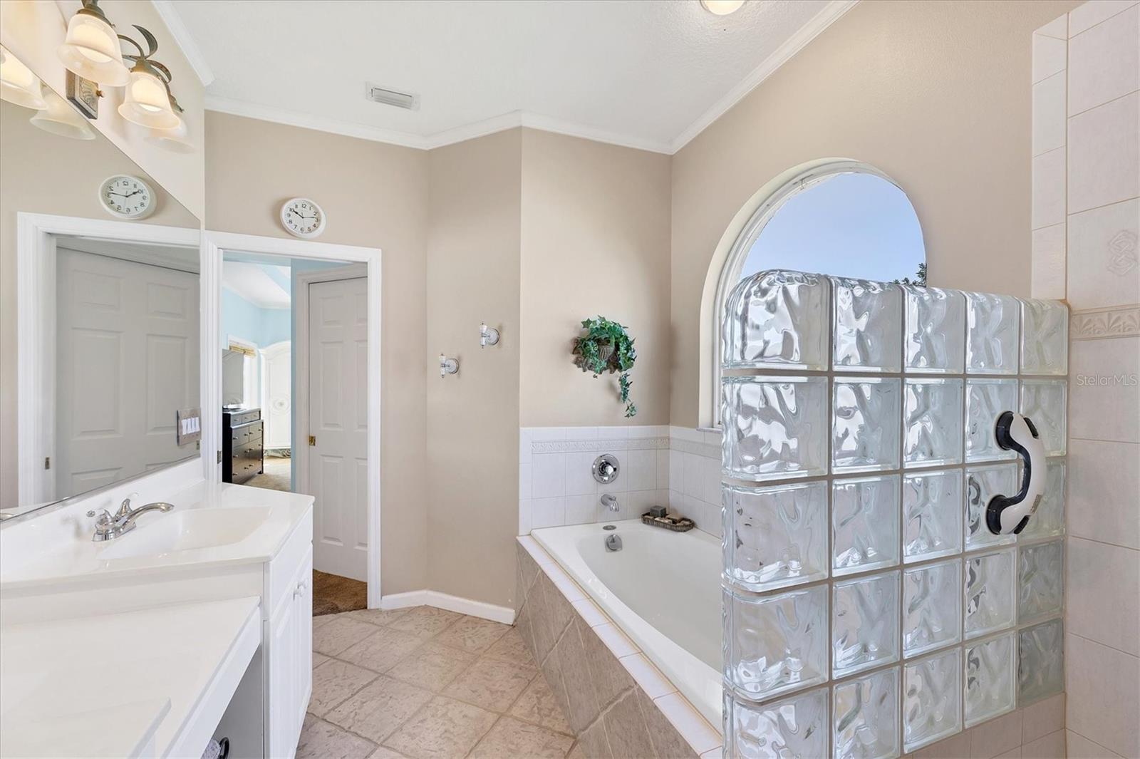 GROVE POINTE UNIT 1 - Residential