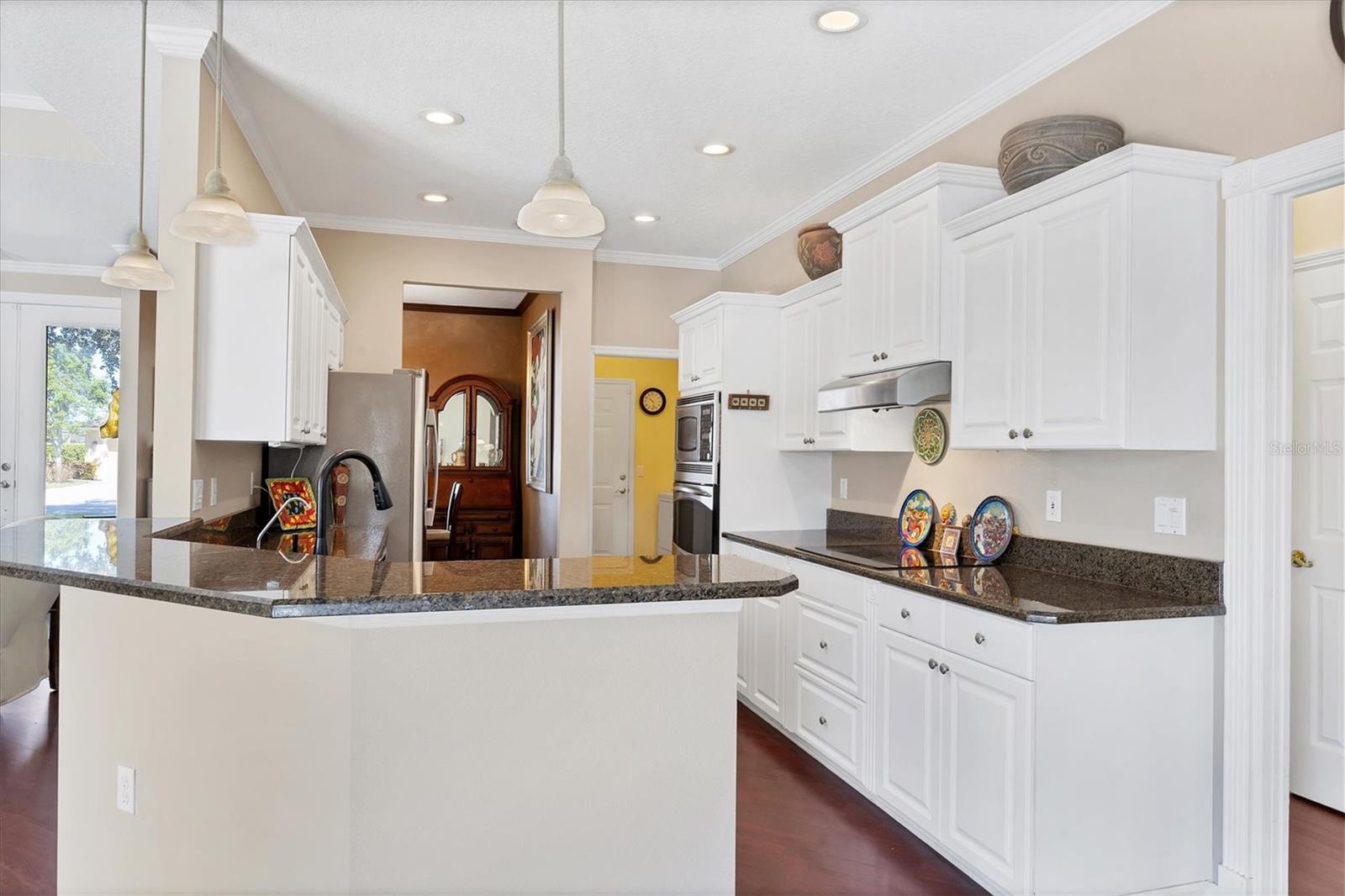 GROVE POINTE UNIT 1 - Residential
