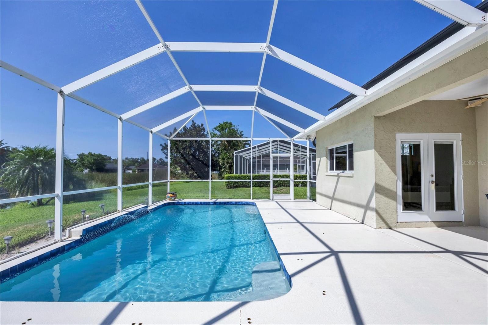GROVE POINTE UNIT 1 - Residential