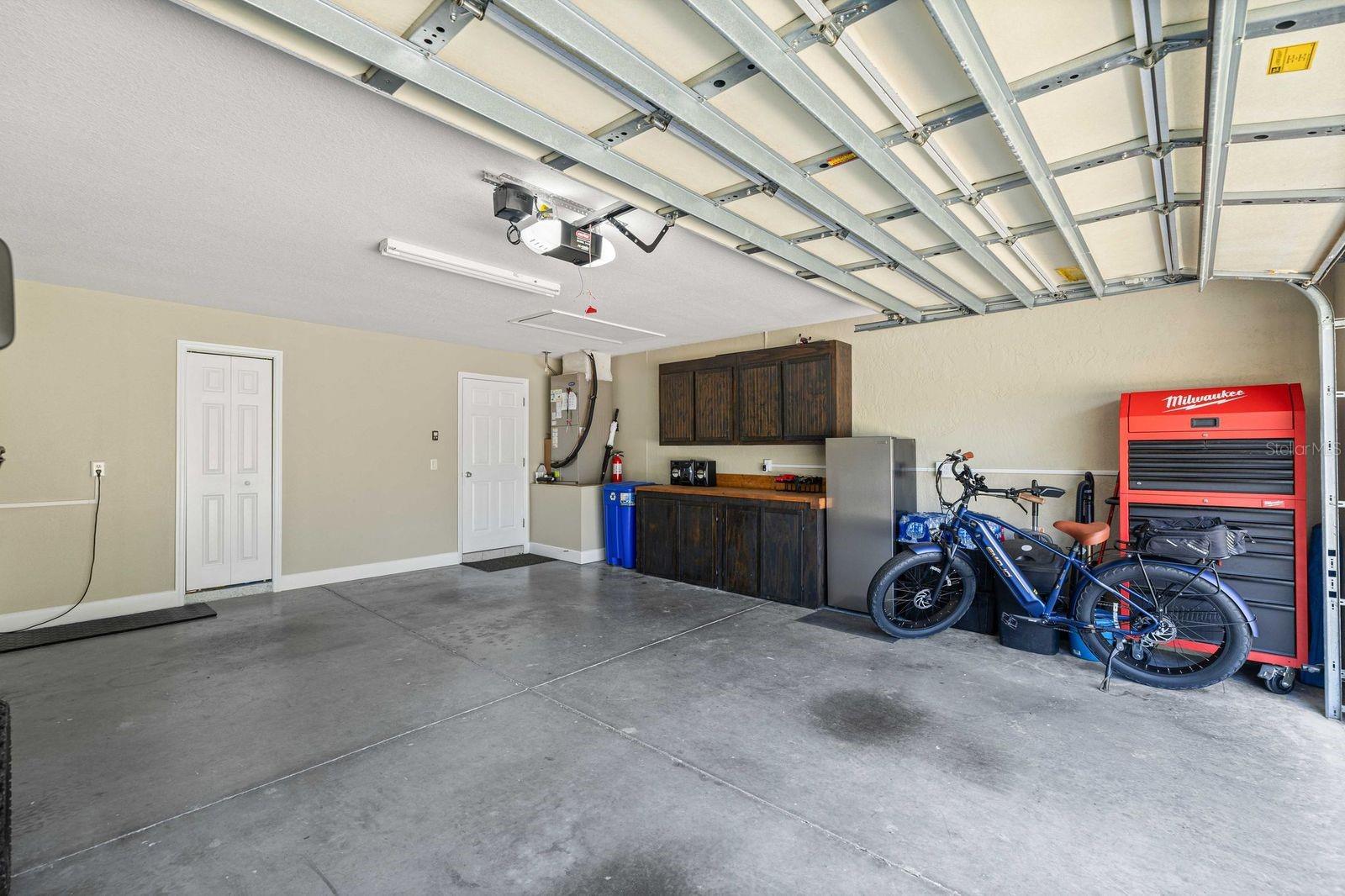 RAINBOWS  END ESTATE - Residential