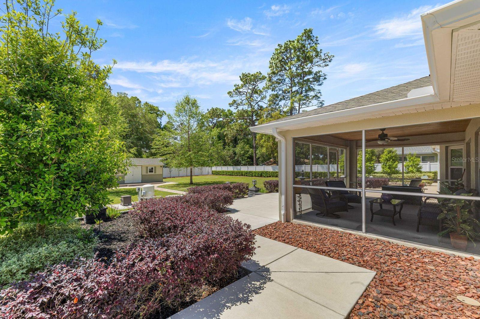 RAINBOWS  END ESTATE - Residential