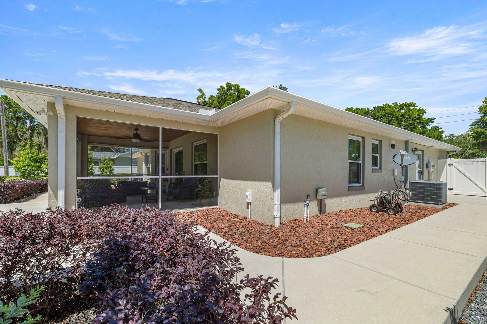 RAINBOWS  END ESTATE - Residential