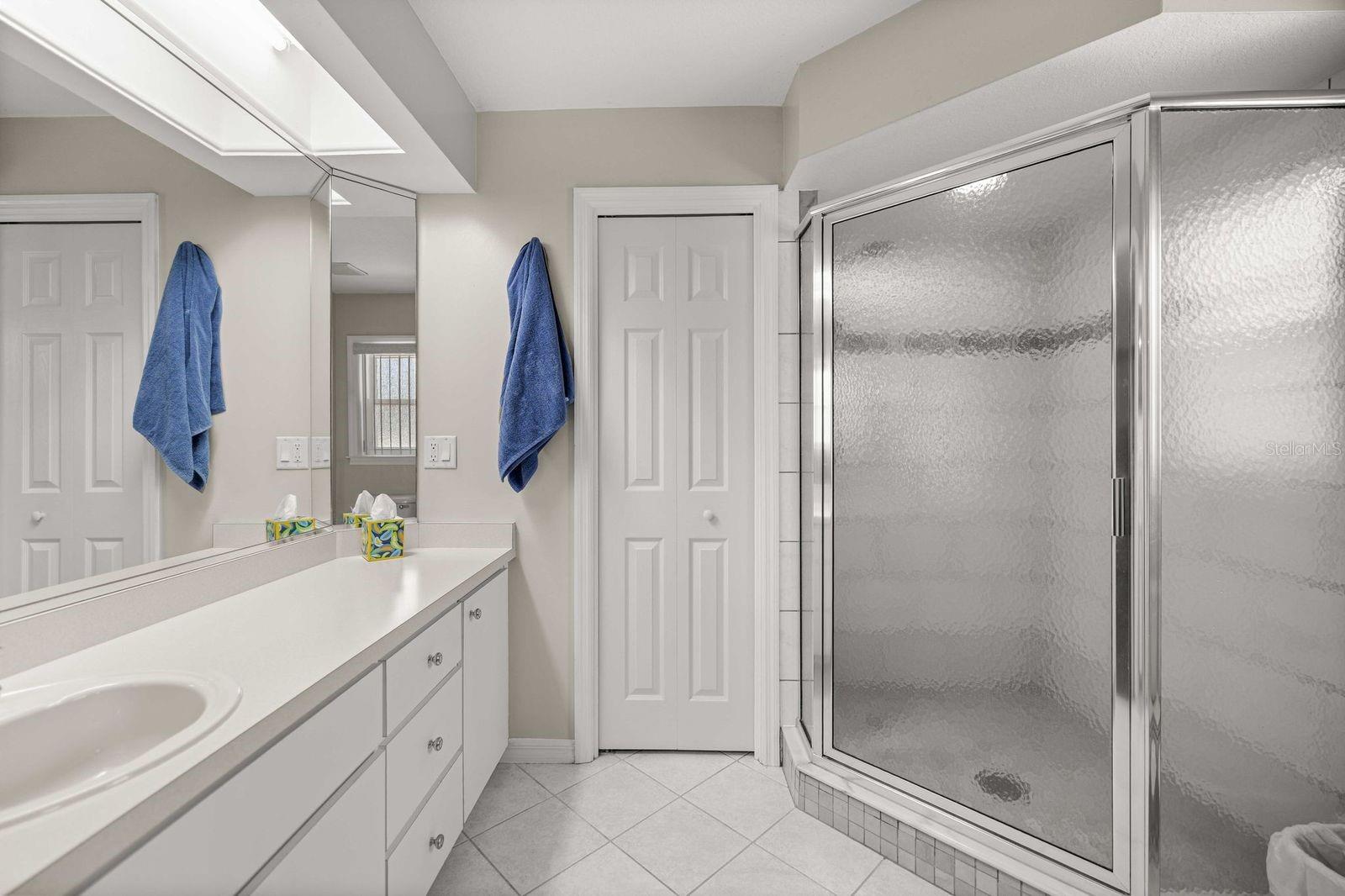 RAINBOWS  END ESTATE - Residential