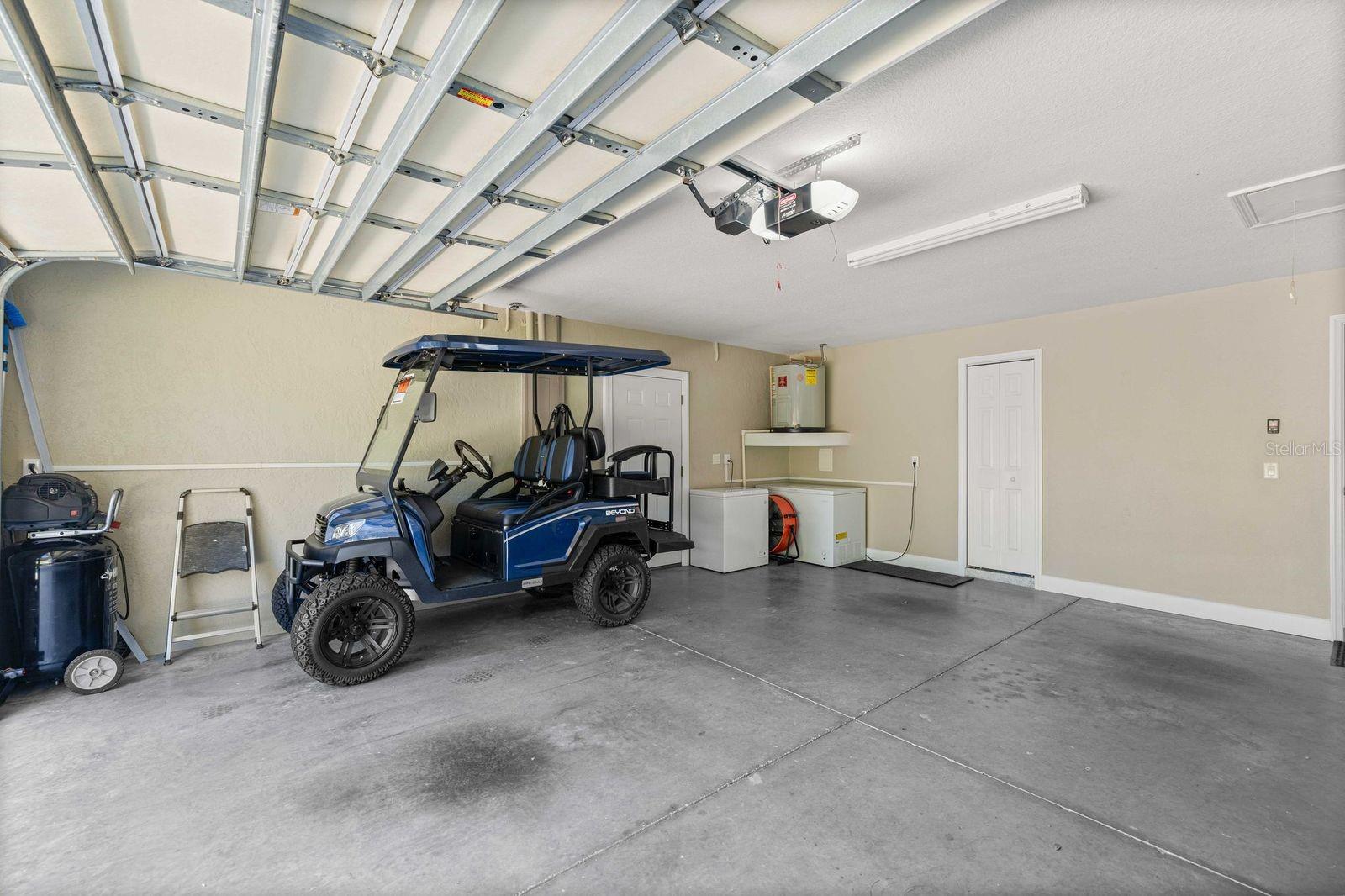 RAINBOWS  END ESTATE - Residential