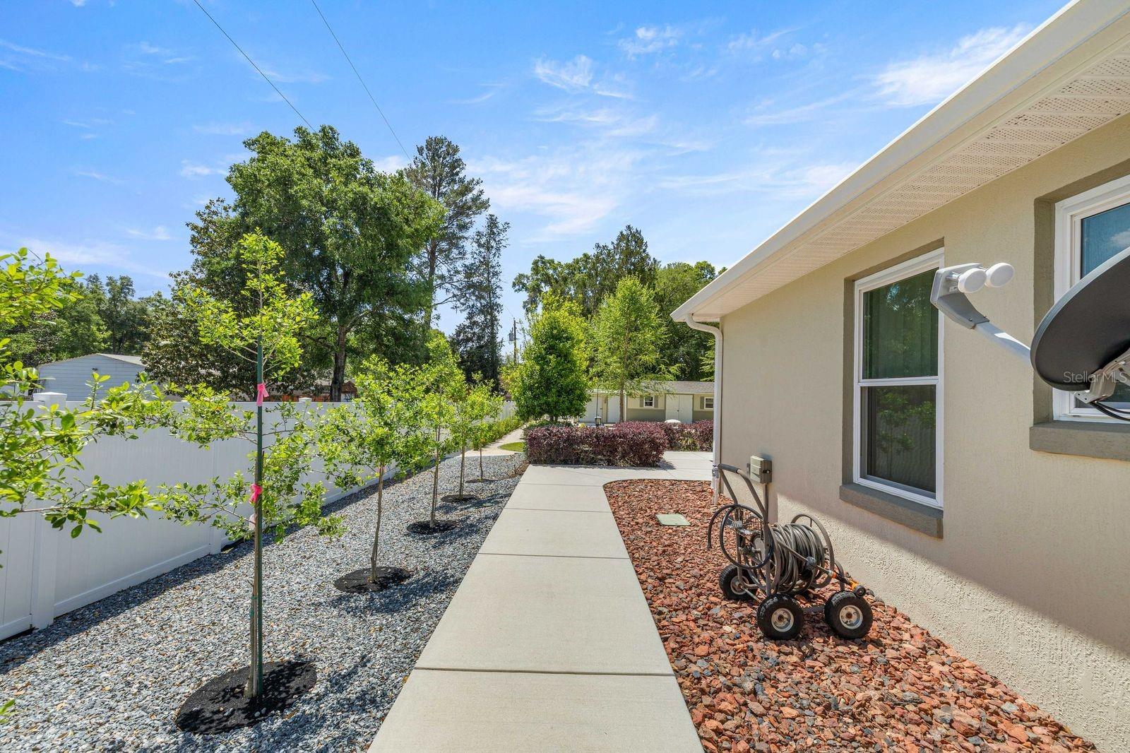 RAINBOWS  END ESTATE - Residential