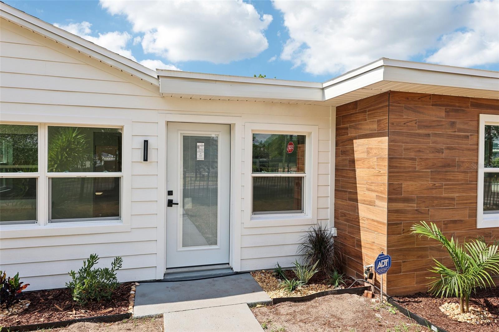 CARVER TOWN FIRST ADD - Residential Lease