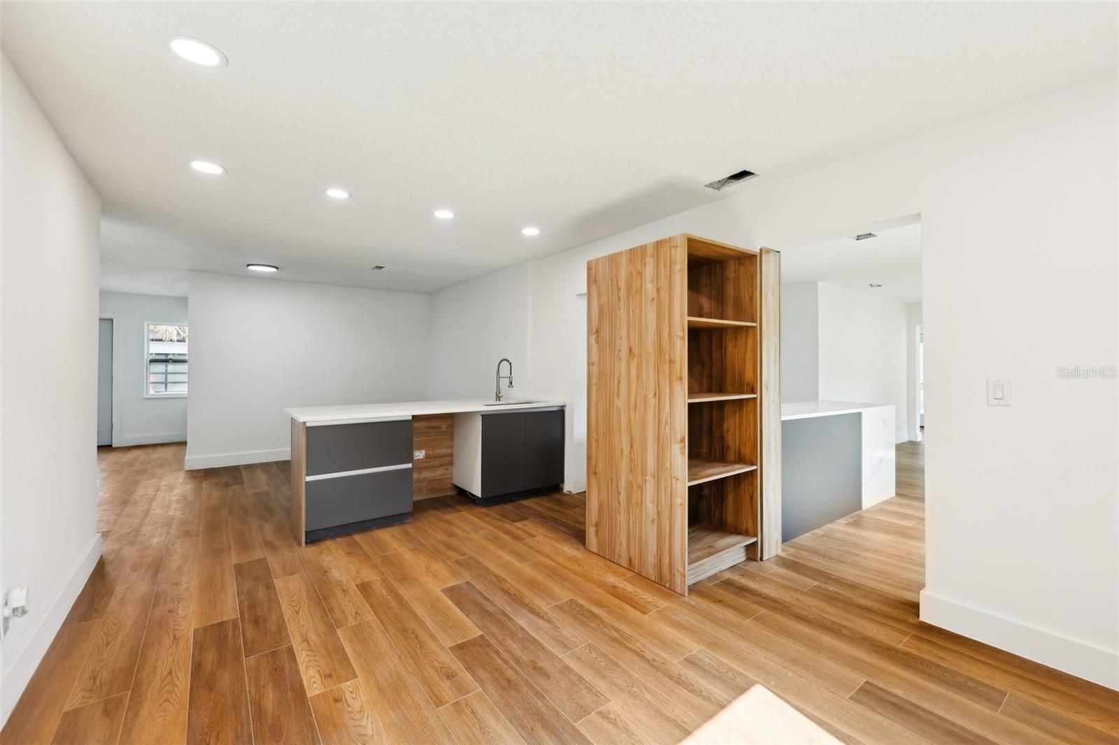 CARVER TOWN FIRST ADD - Residential Lease