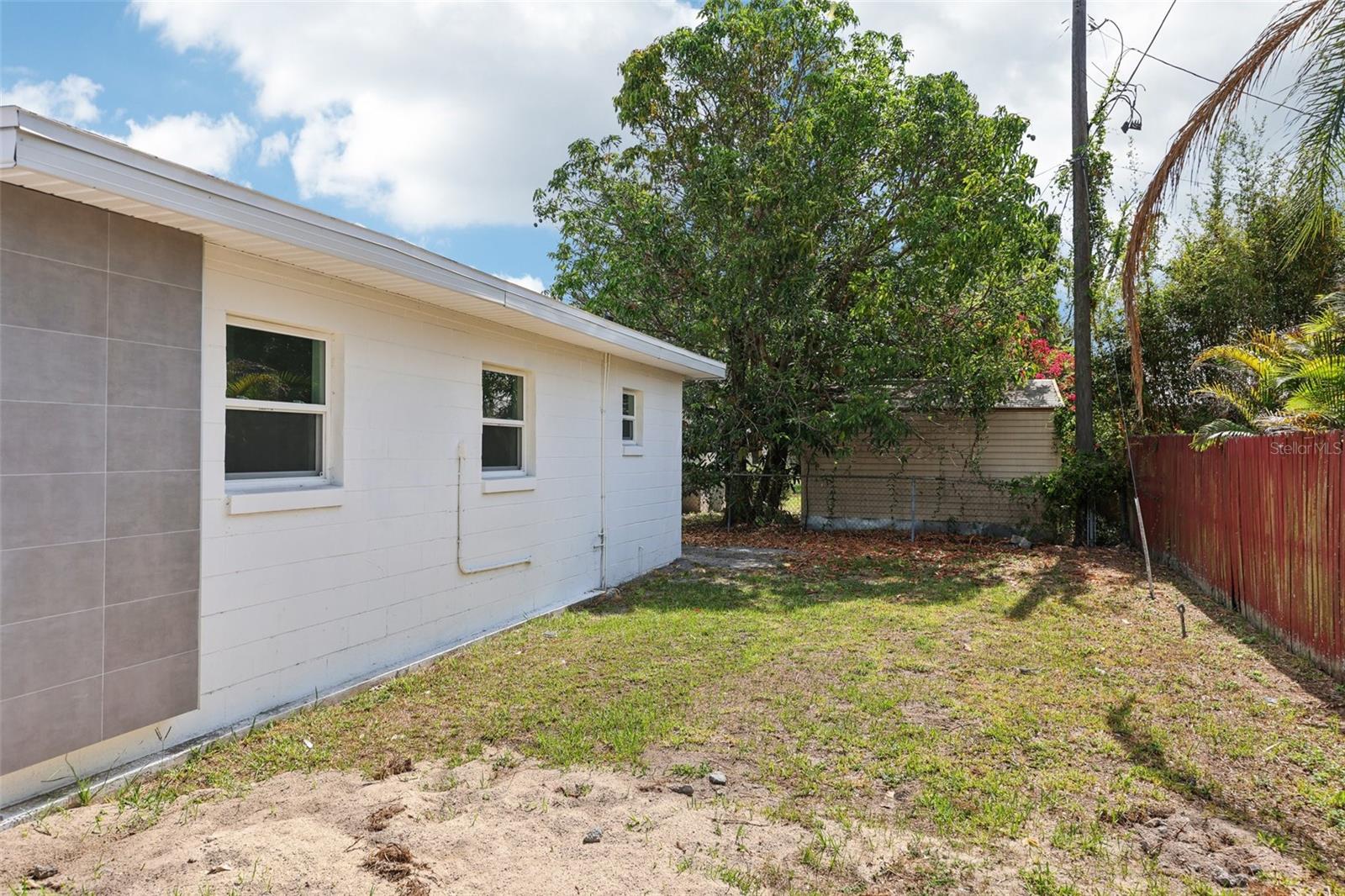 CARVER TOWN FIRST ADD - Residential Lease