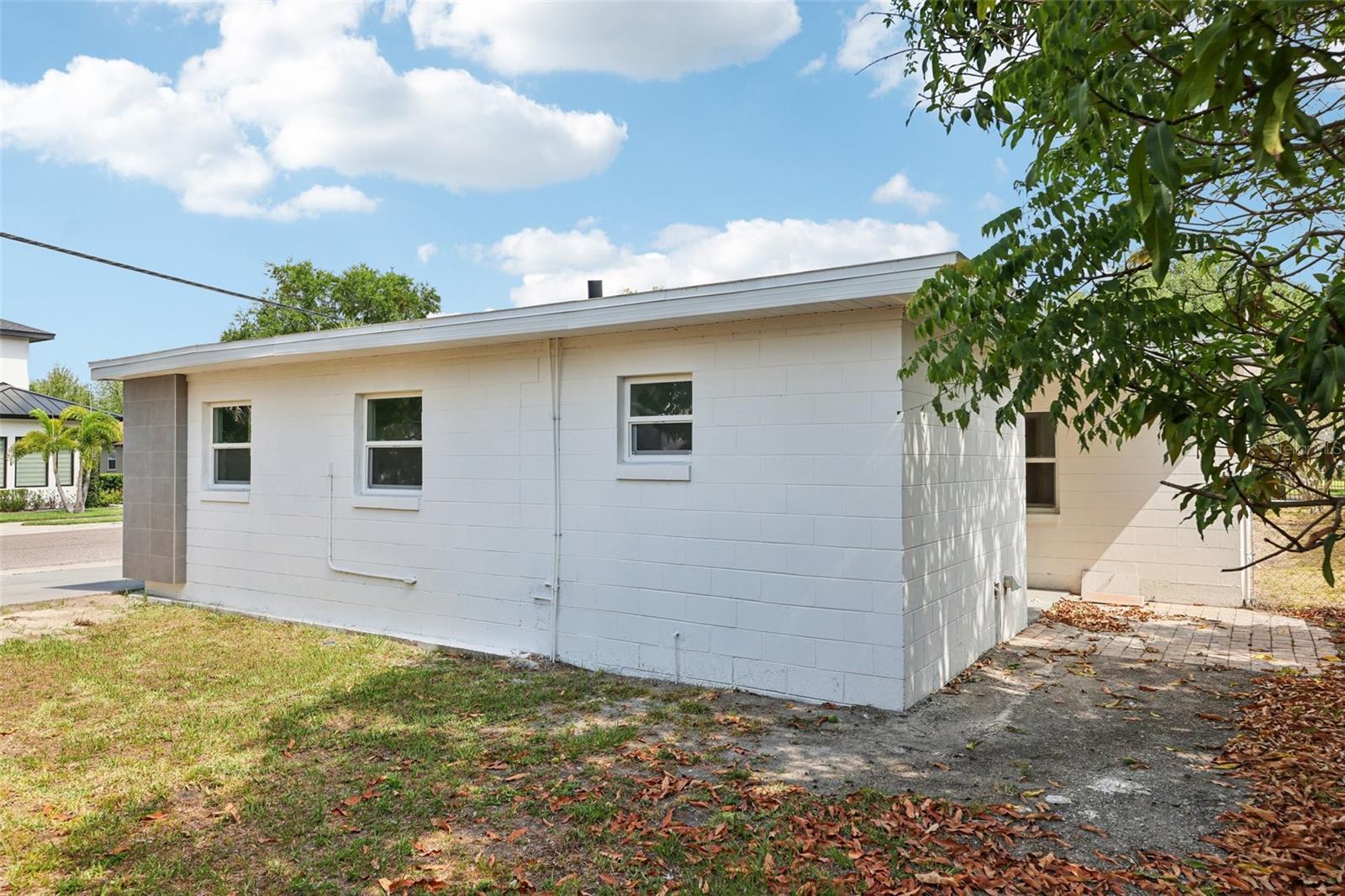 CARVER TOWN FIRST ADD - Residential Lease