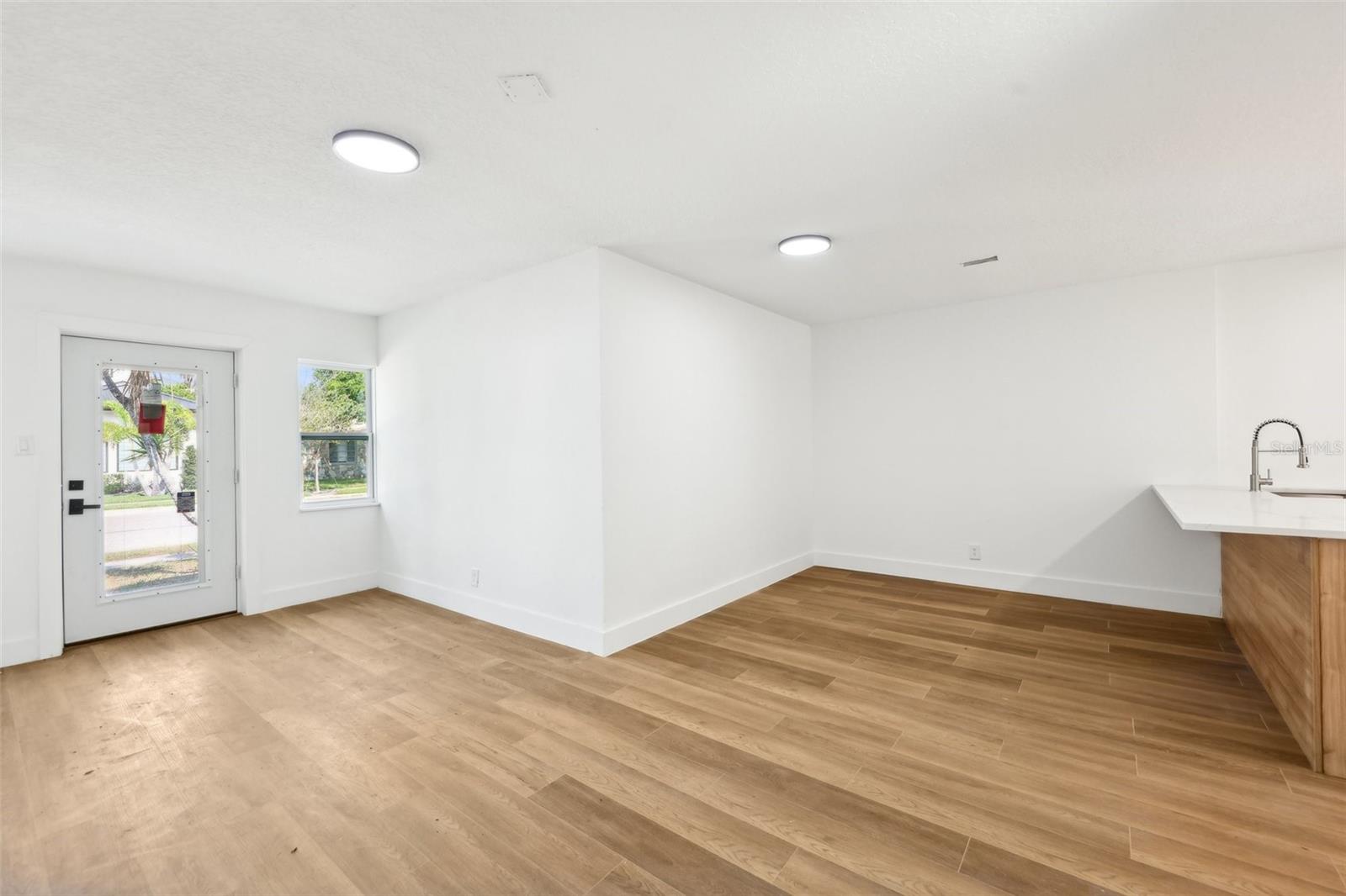 CARVER TOWN FIRST ADD - Residential Lease