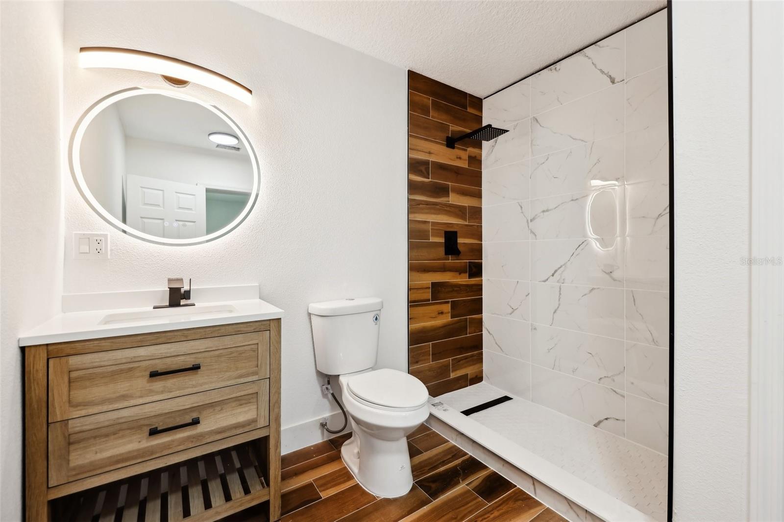 CARVER TOWN FIRST ADD - Residential Lease