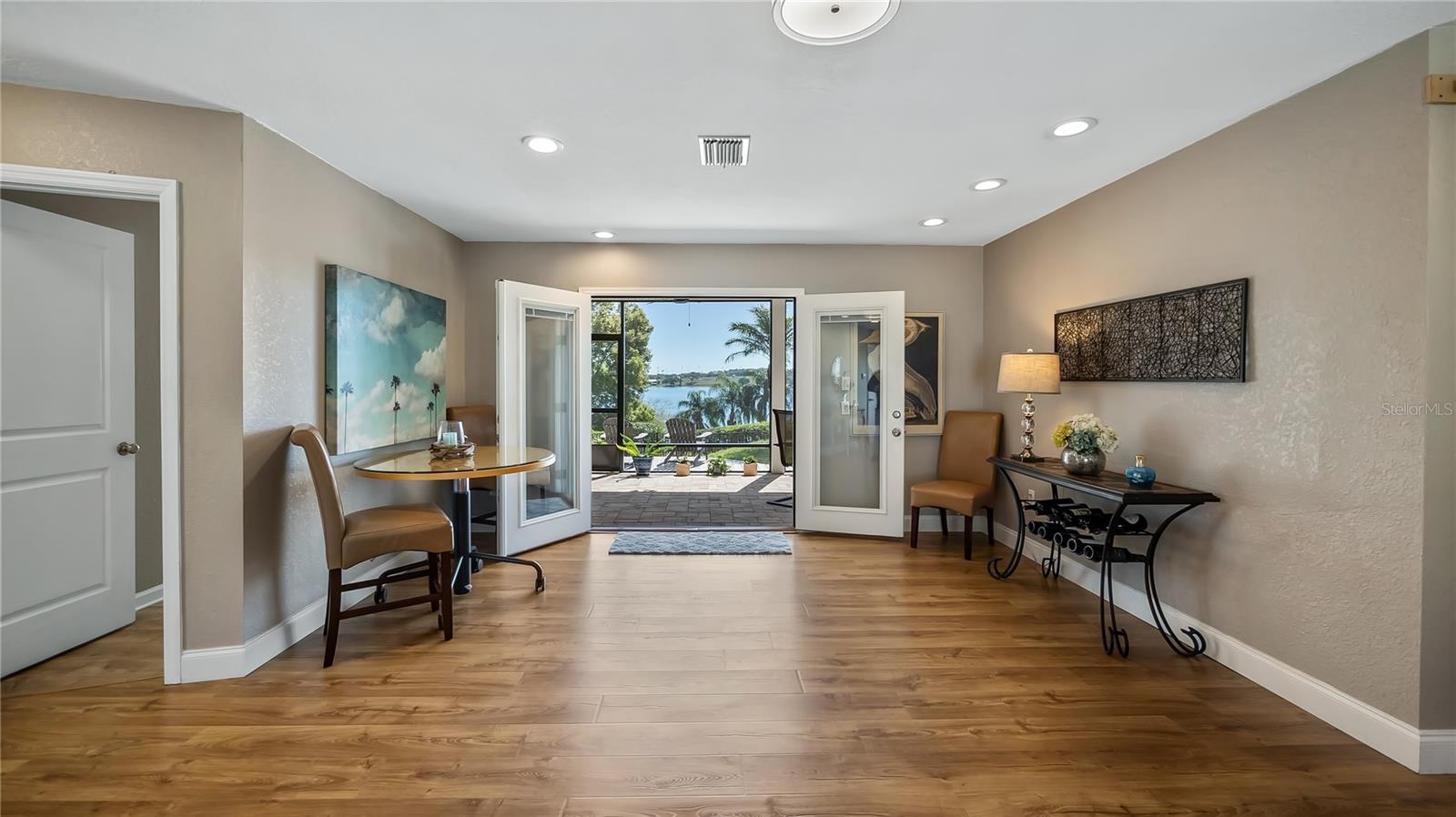 LAKE FLORENCE SHORES - Residential