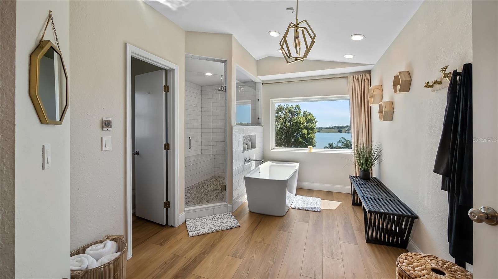 LAKE FLORENCE SHORES - Residential