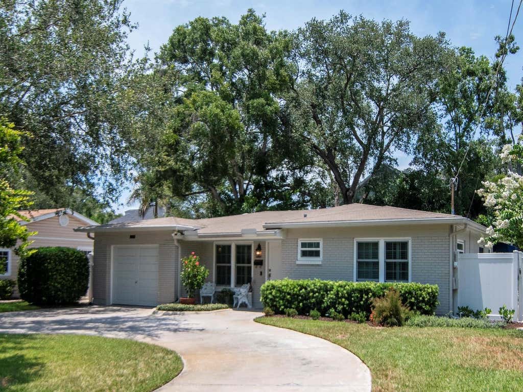 Photo of 4415 W San Carlos Street, Tampa, FL 33629 (MLS # TB8521510)