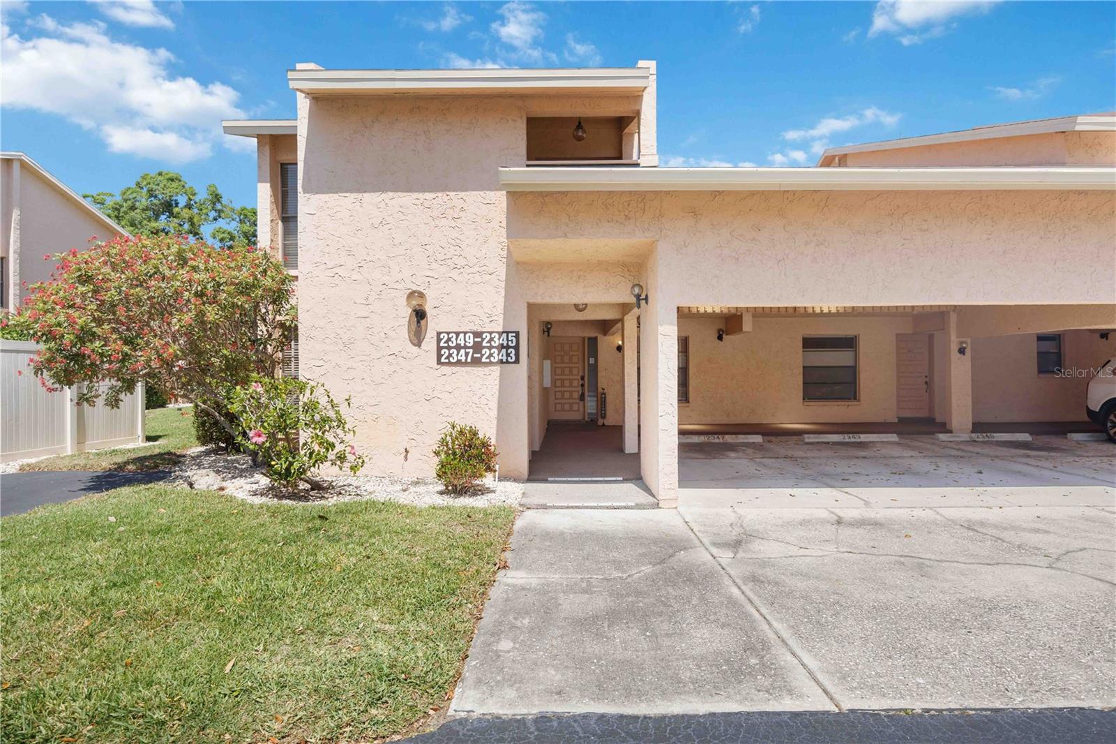 2347 BENEVA TERRACE 2251