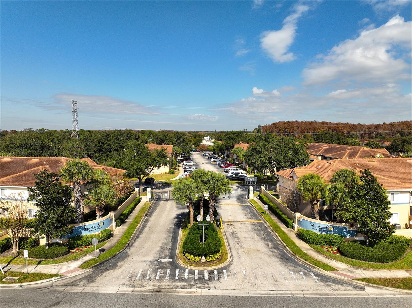 495 LAS CORTES LANE 201