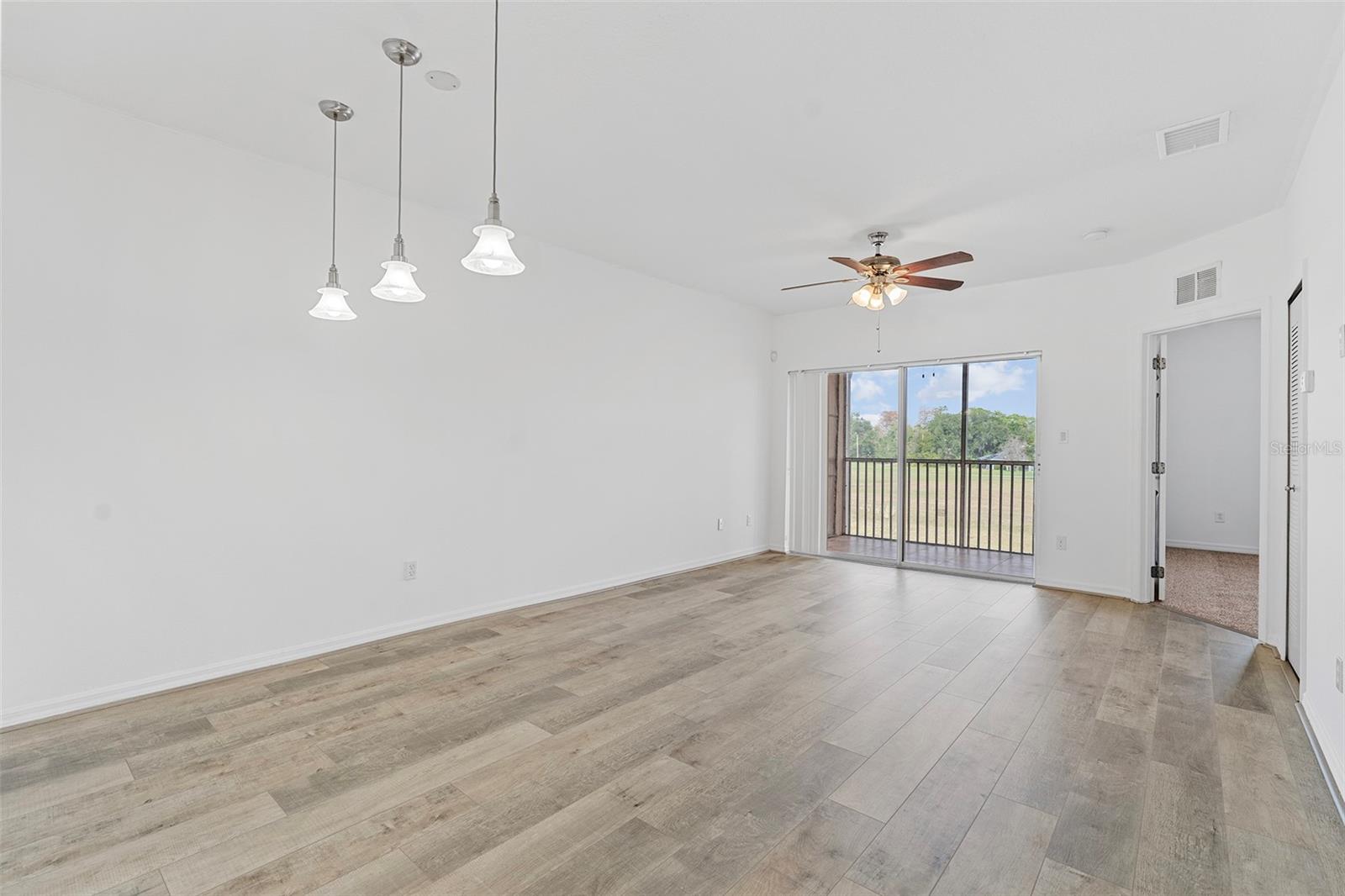 VILLA DEL SOL/MDW WOODS CONDO - Residential