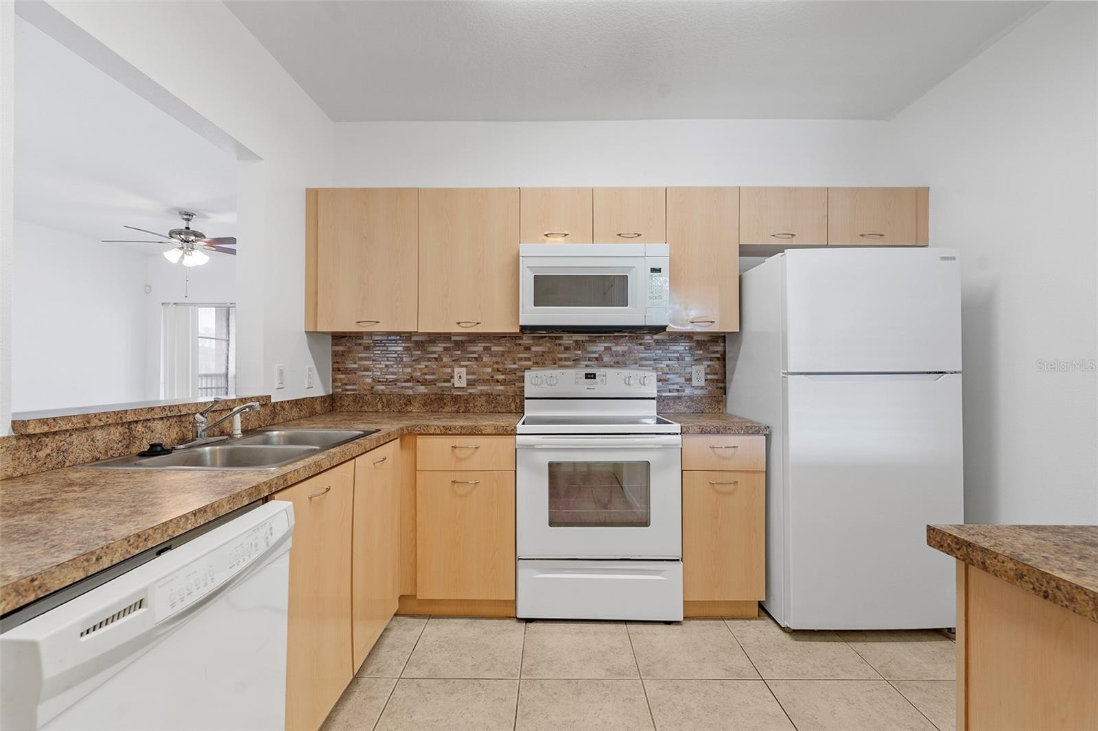 VILLA DEL SOL/MDW WOODS CONDO - Residential