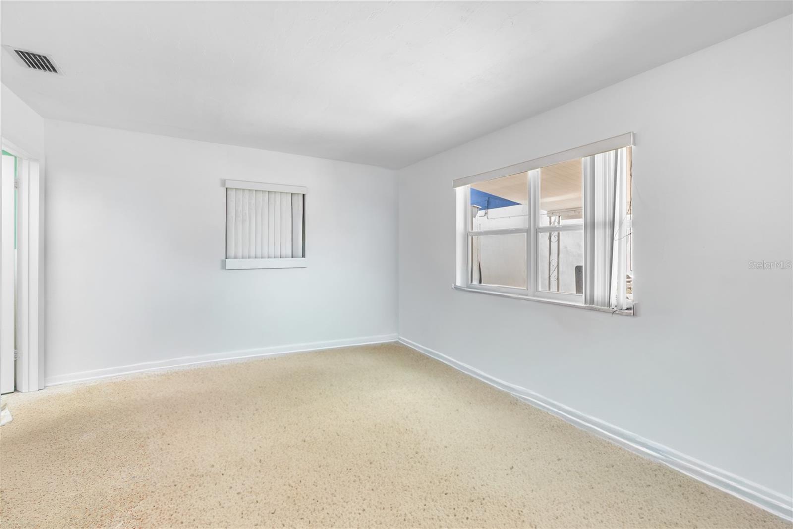 6808 TREEHAVEN DRIVE