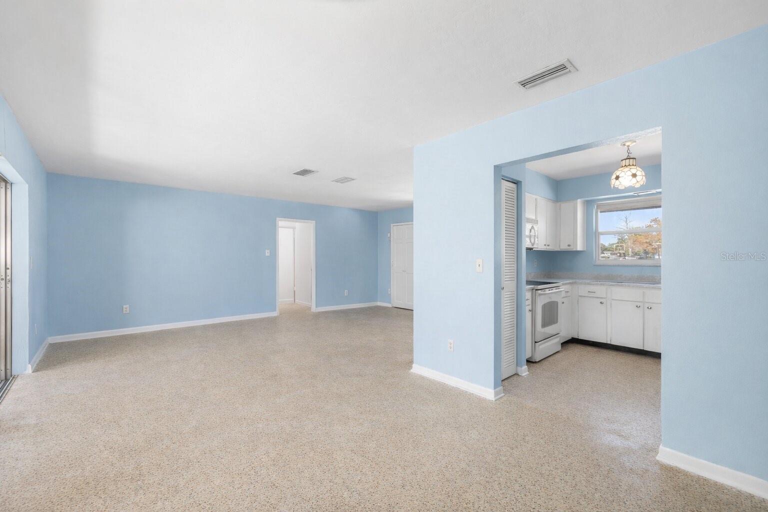 SPRING HILL - Residential