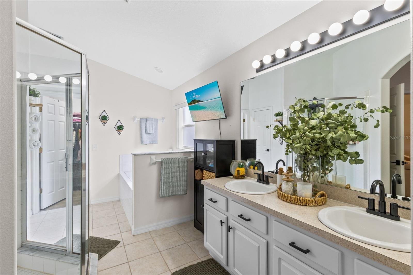 HEATHER HILL PH 01 - Residential