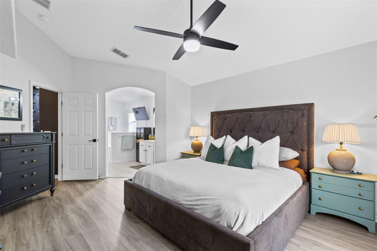 HEATHER HILL PH 01 - Residential