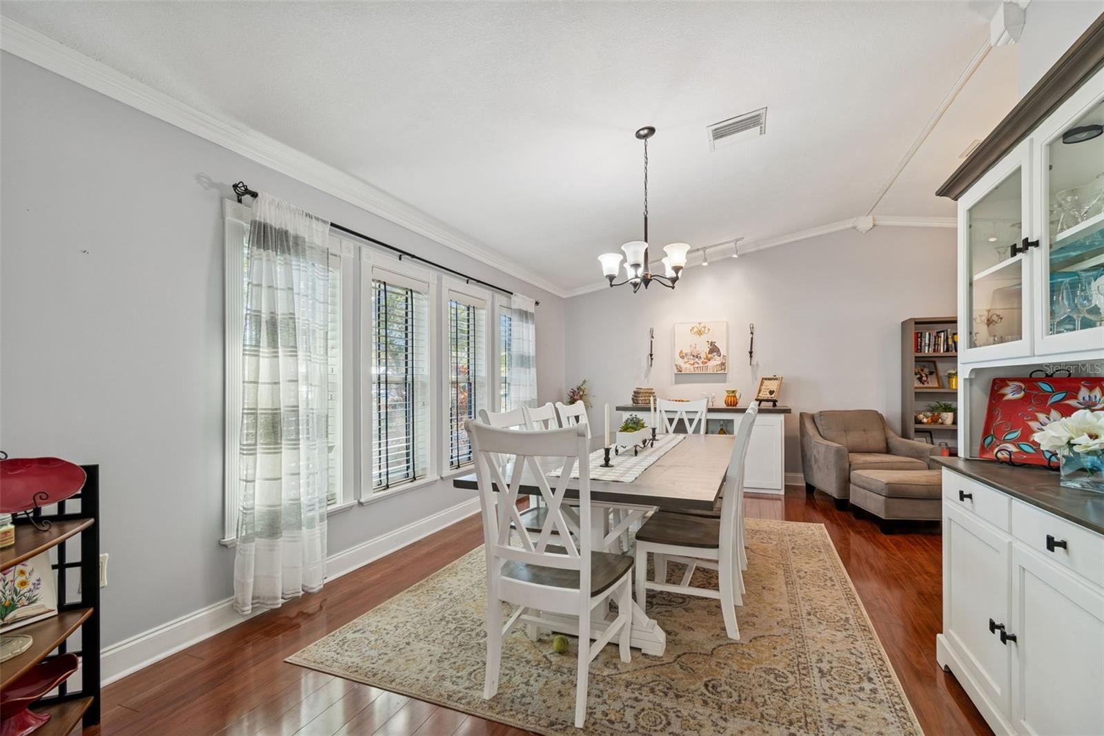 1147 RIDGECREST COURT