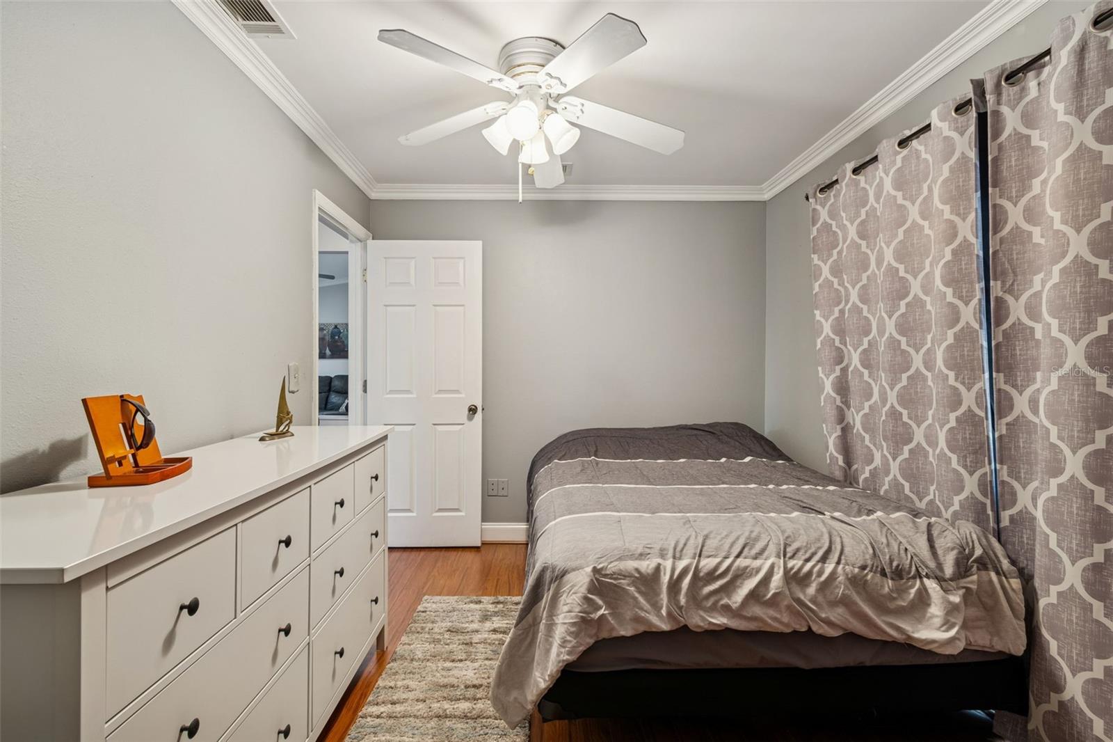 HIDDEN LAKE - Residential