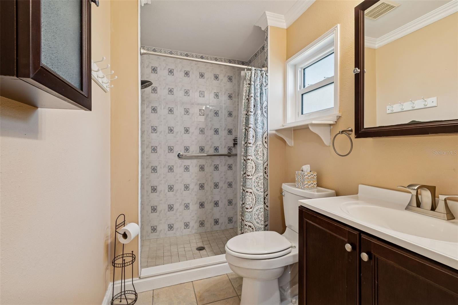 HIDDEN LAKE - Residential