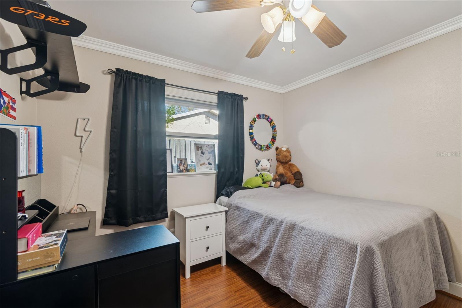 HIDDEN LAKE - Residential