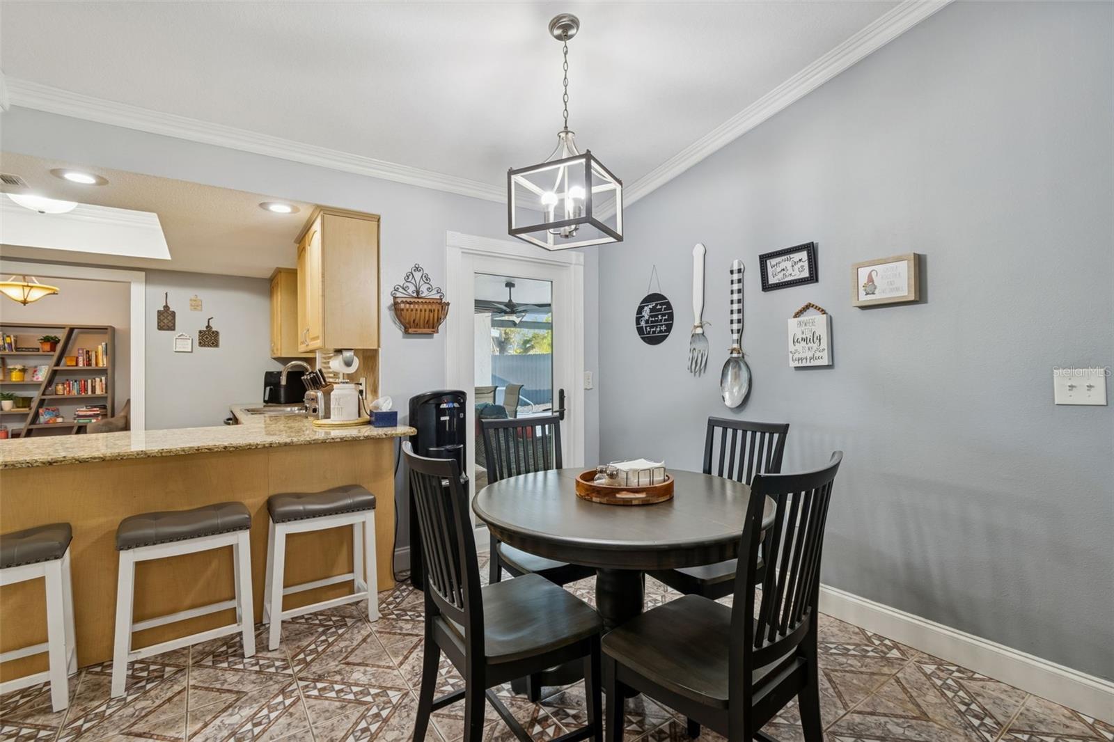 HIDDEN LAKE - Residential