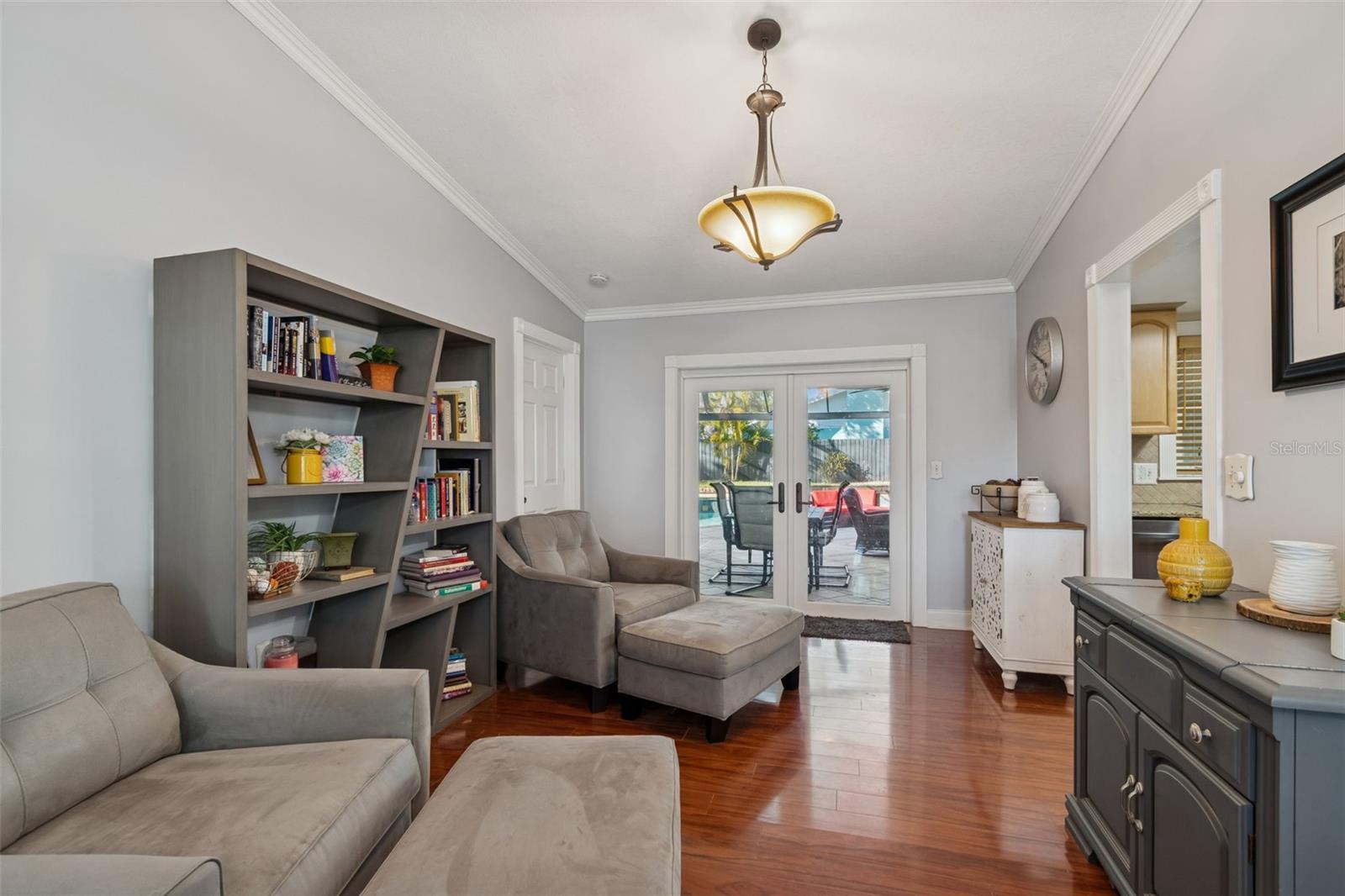 HIDDEN LAKE - Residential