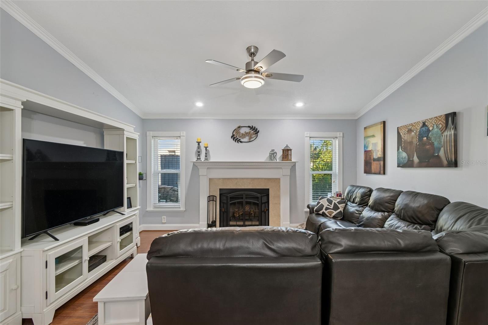 HIDDEN LAKE - Residential