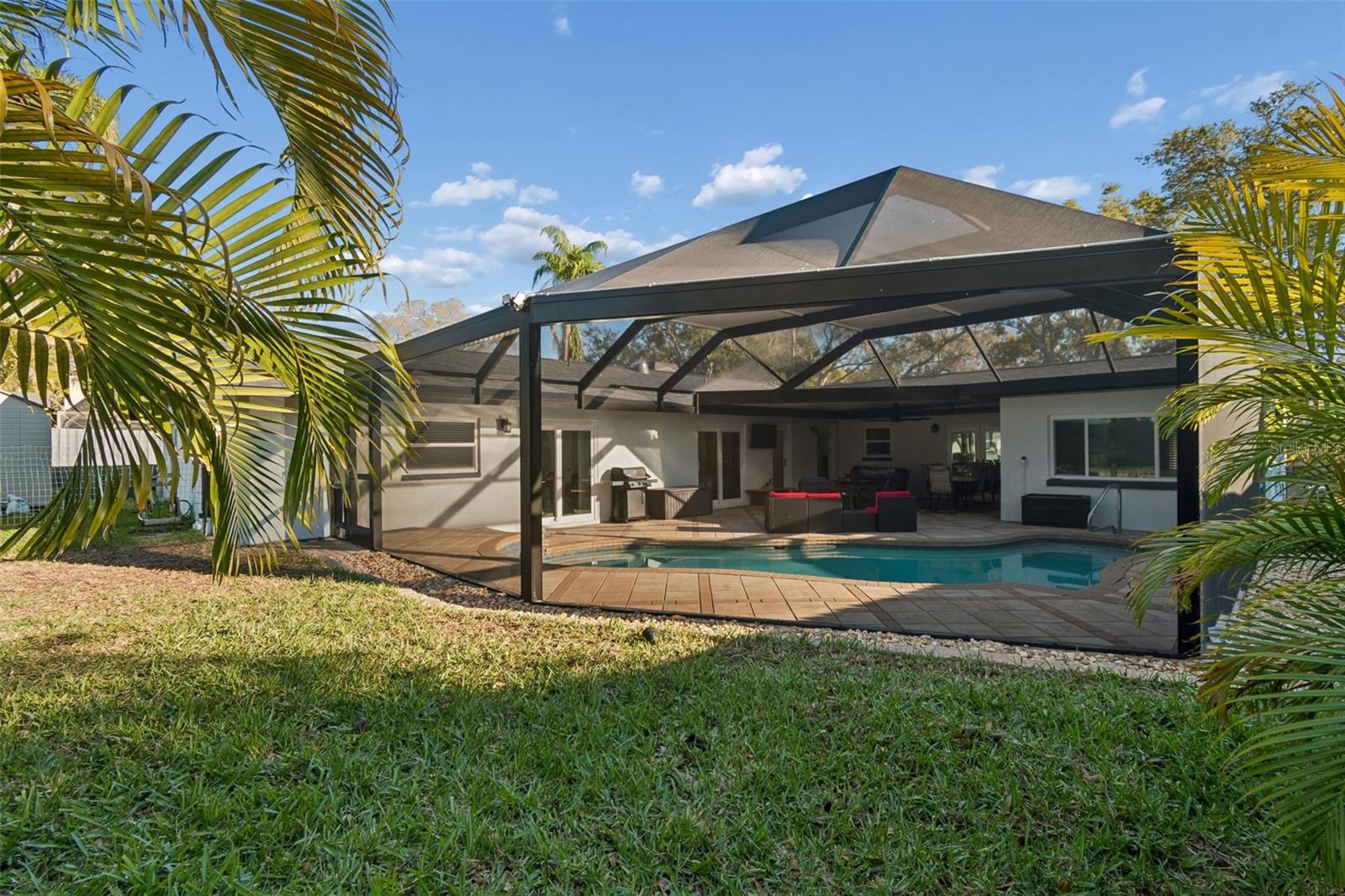 HIDDEN LAKE - Residential