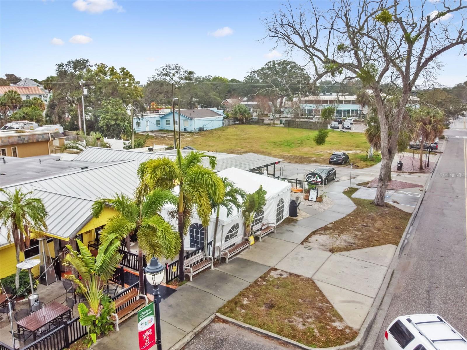 HIDDEN LAKE - Residential