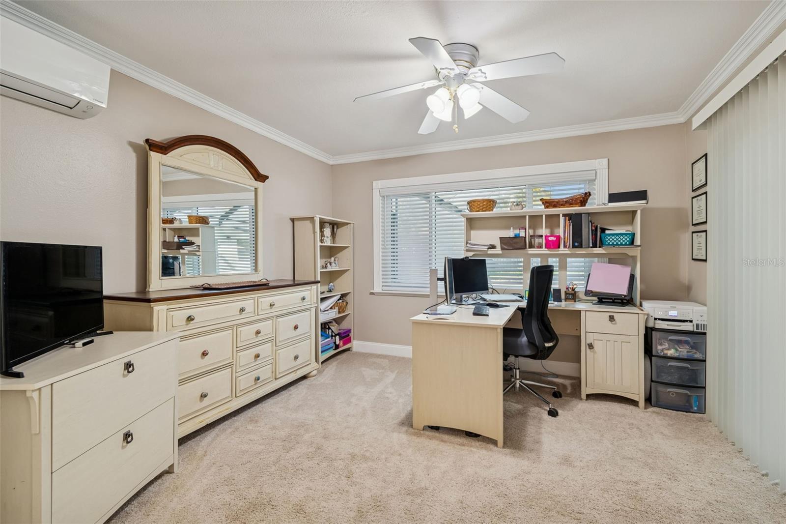 HIDDEN LAKE - Residential