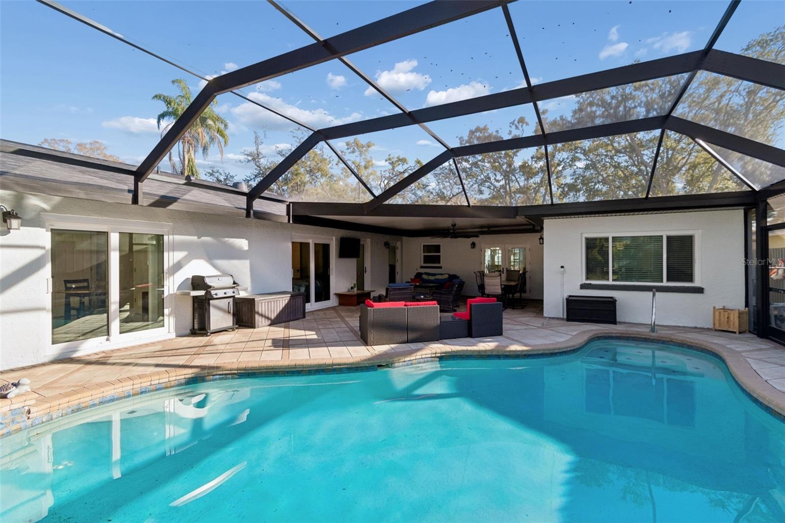 HIDDEN LAKE - Residential