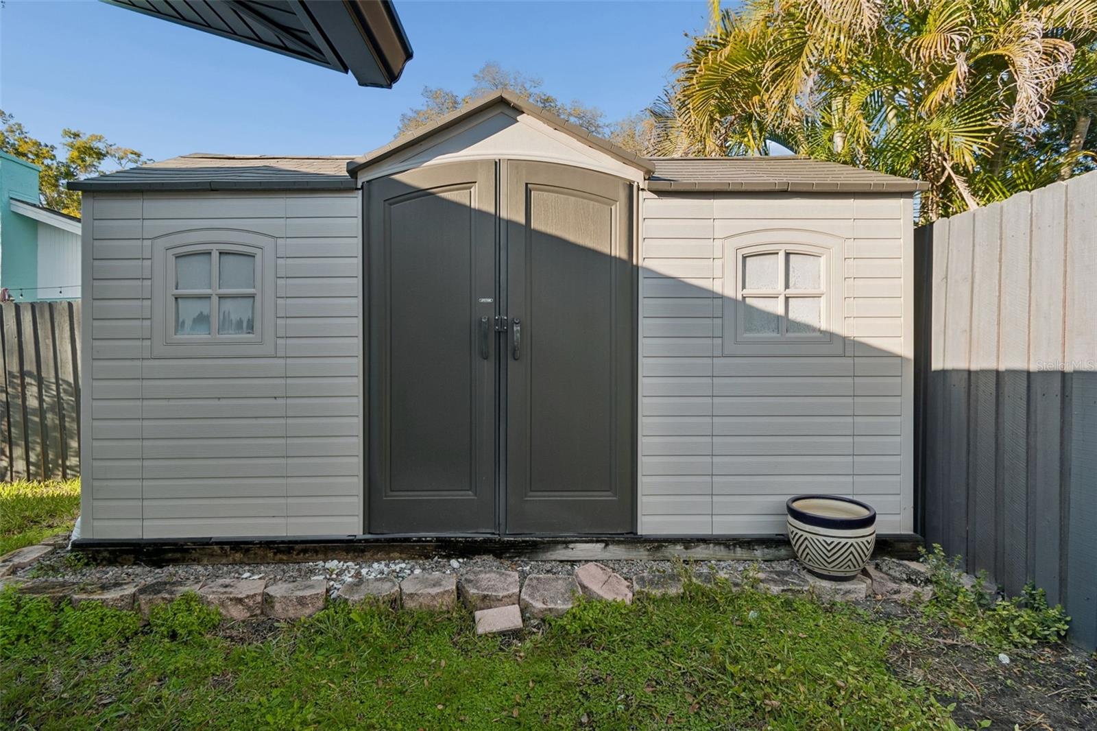 HIDDEN LAKE - Residential