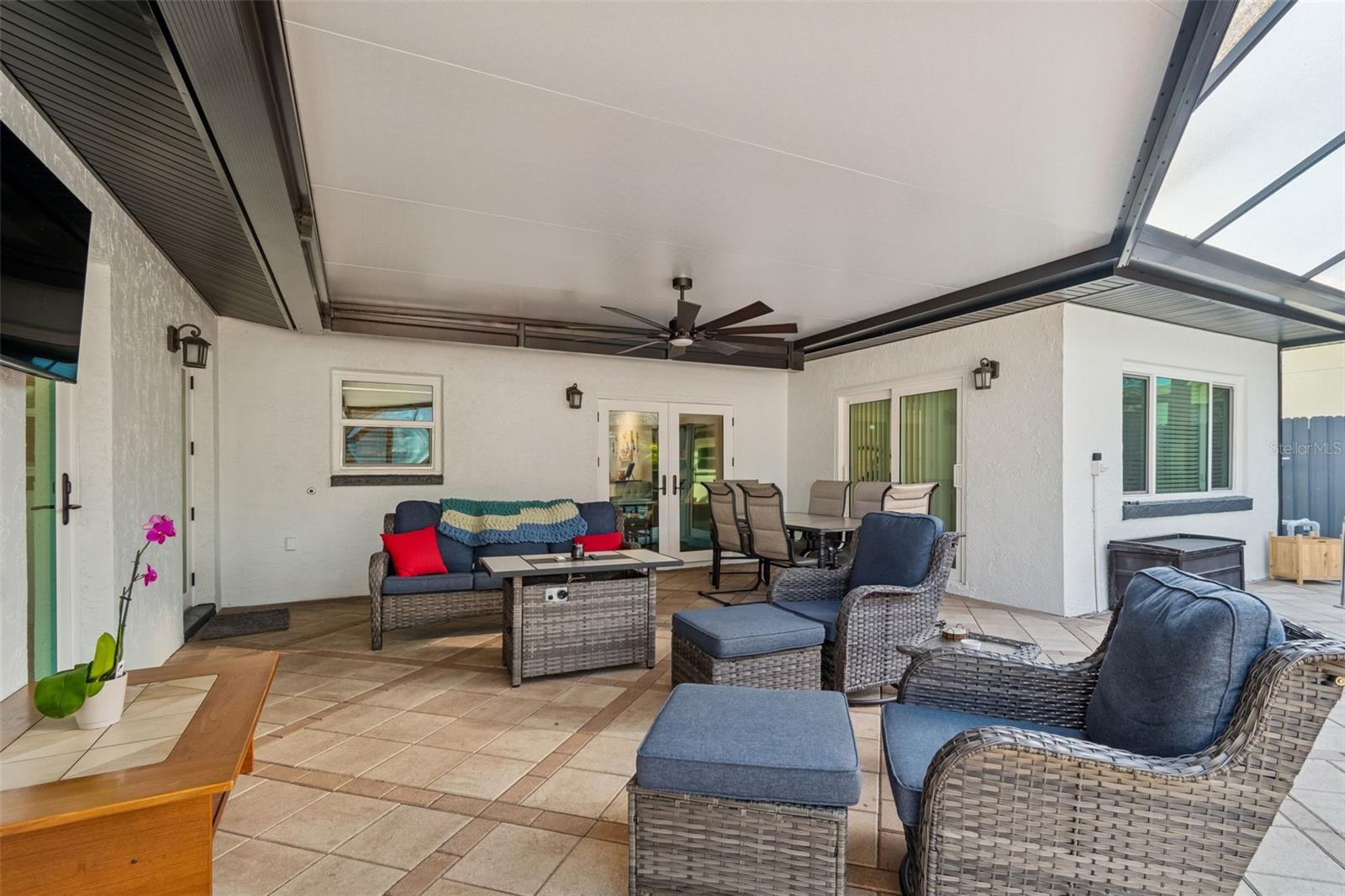 HIDDEN LAKE - Residential