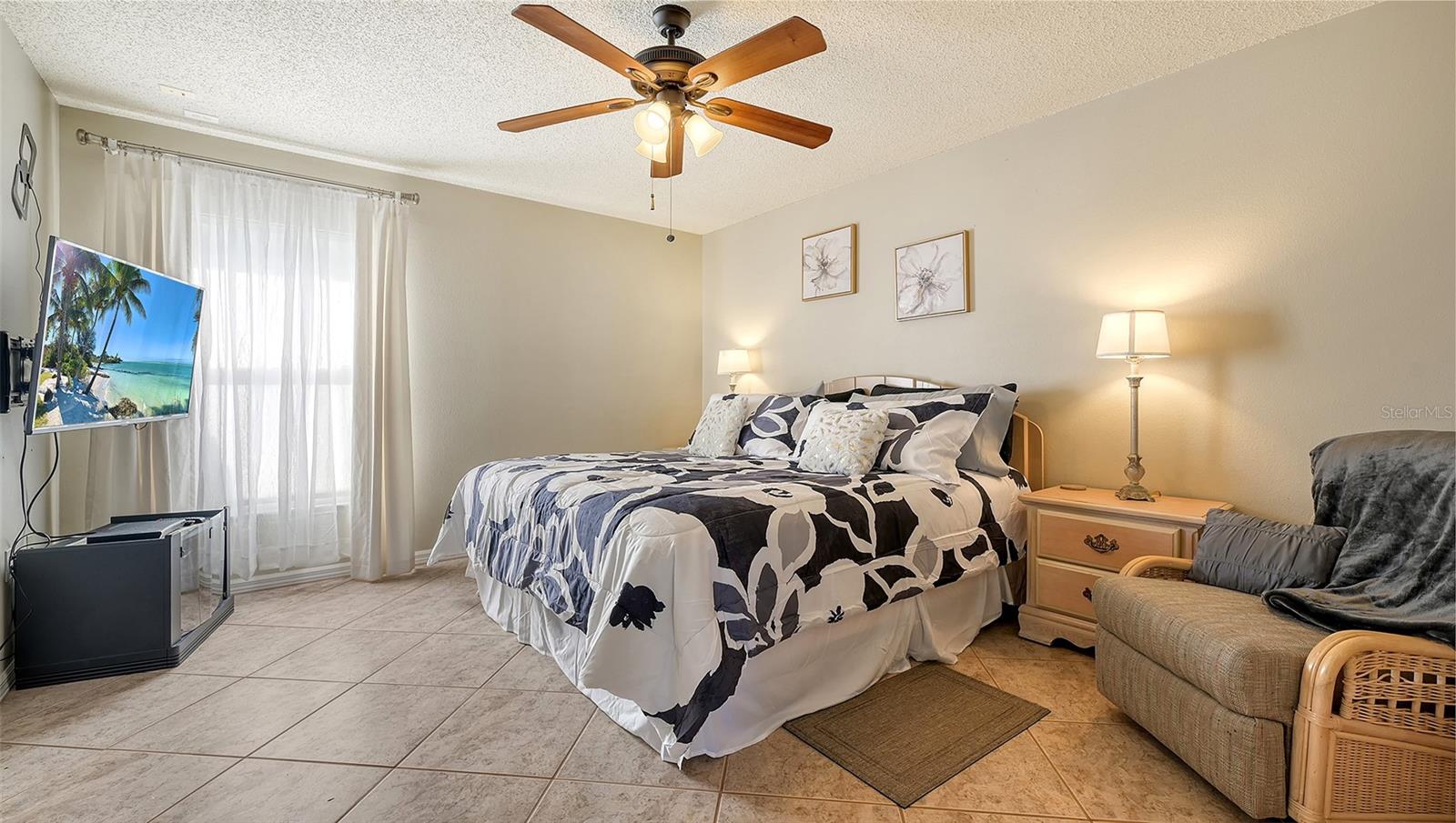 SUN HAVEN UNIT 3 - Residential Lease