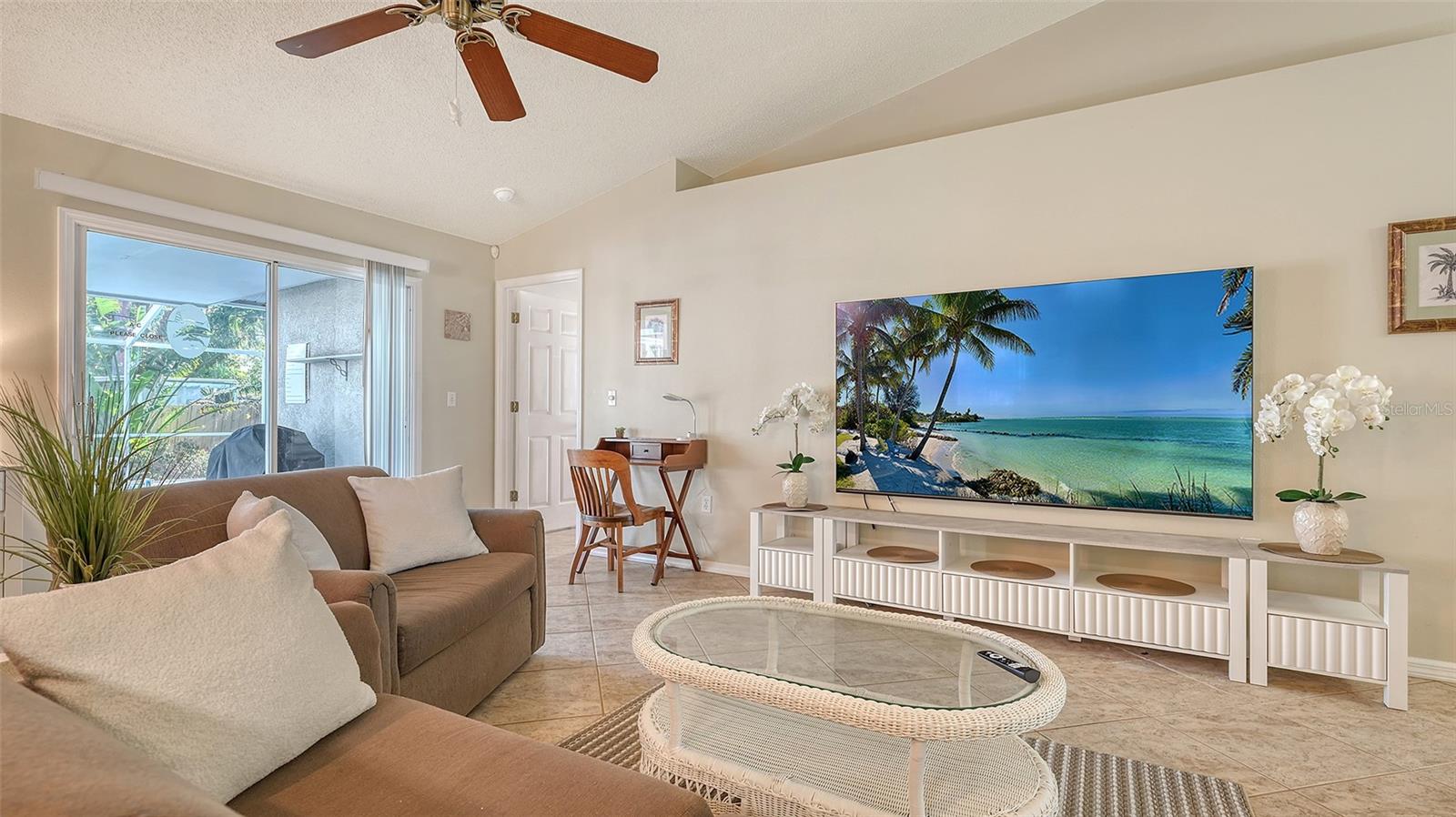 SUN HAVEN UNIT 3 - Residential Lease