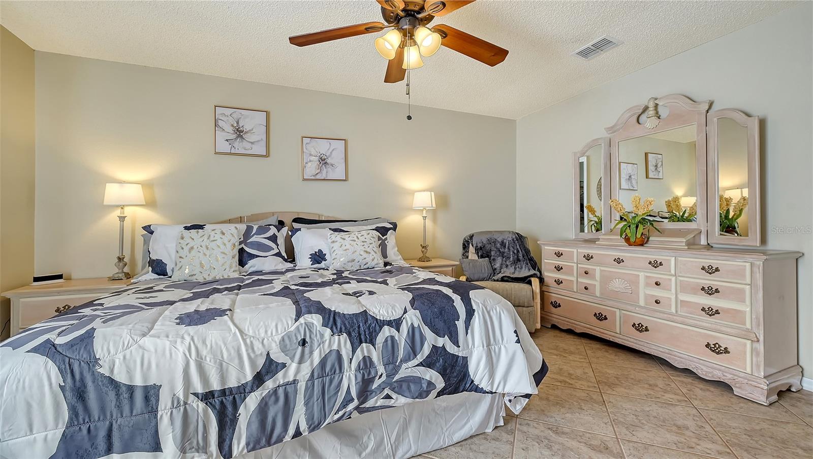 SUN HAVEN UNIT 3 - Residential Lease