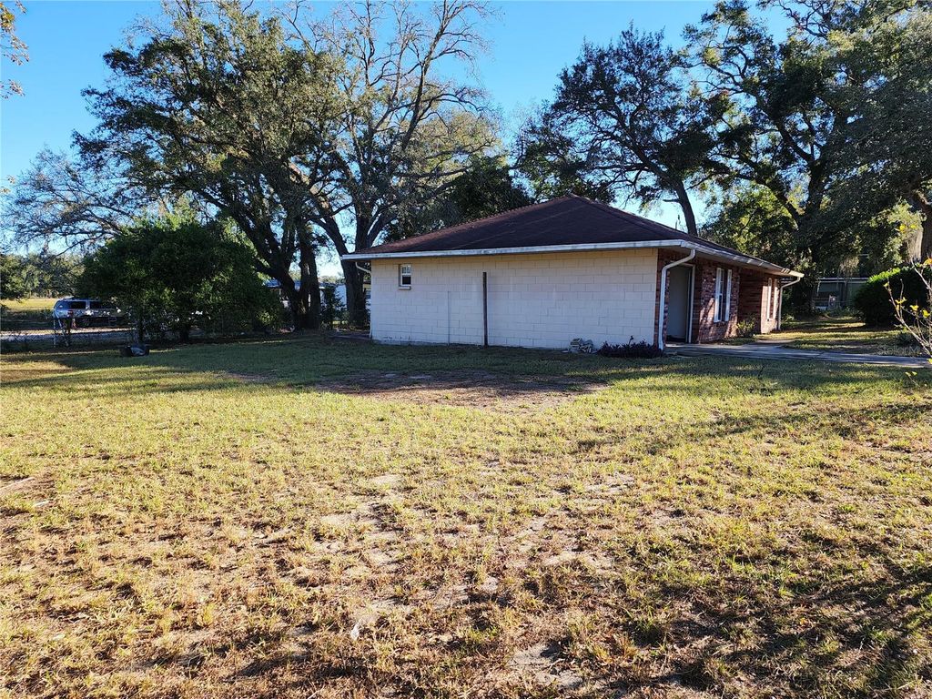 Photo of 20054 Us Highway 301, Dade City, FL 33523 (MLS # TB8461781)